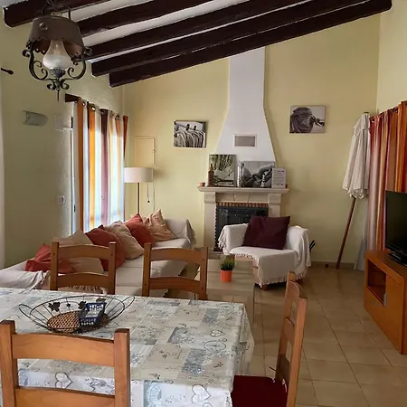 Domek alpejski With Garden And Pool In *