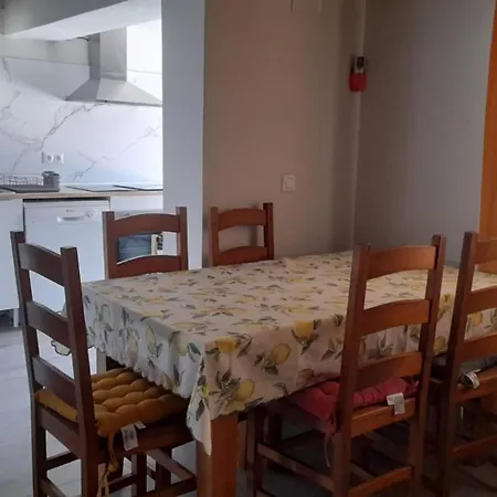 Chalet With Garden And Pool In